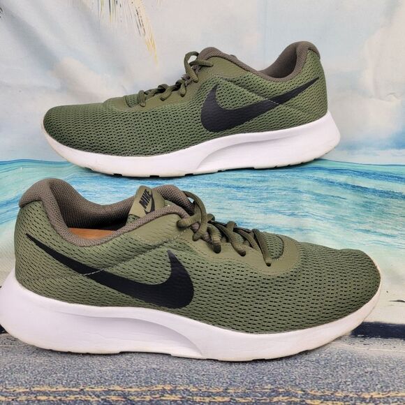 Nike Tanjun Olive Green Mens 12 & 13 Mismatch - Picture 1 of 9